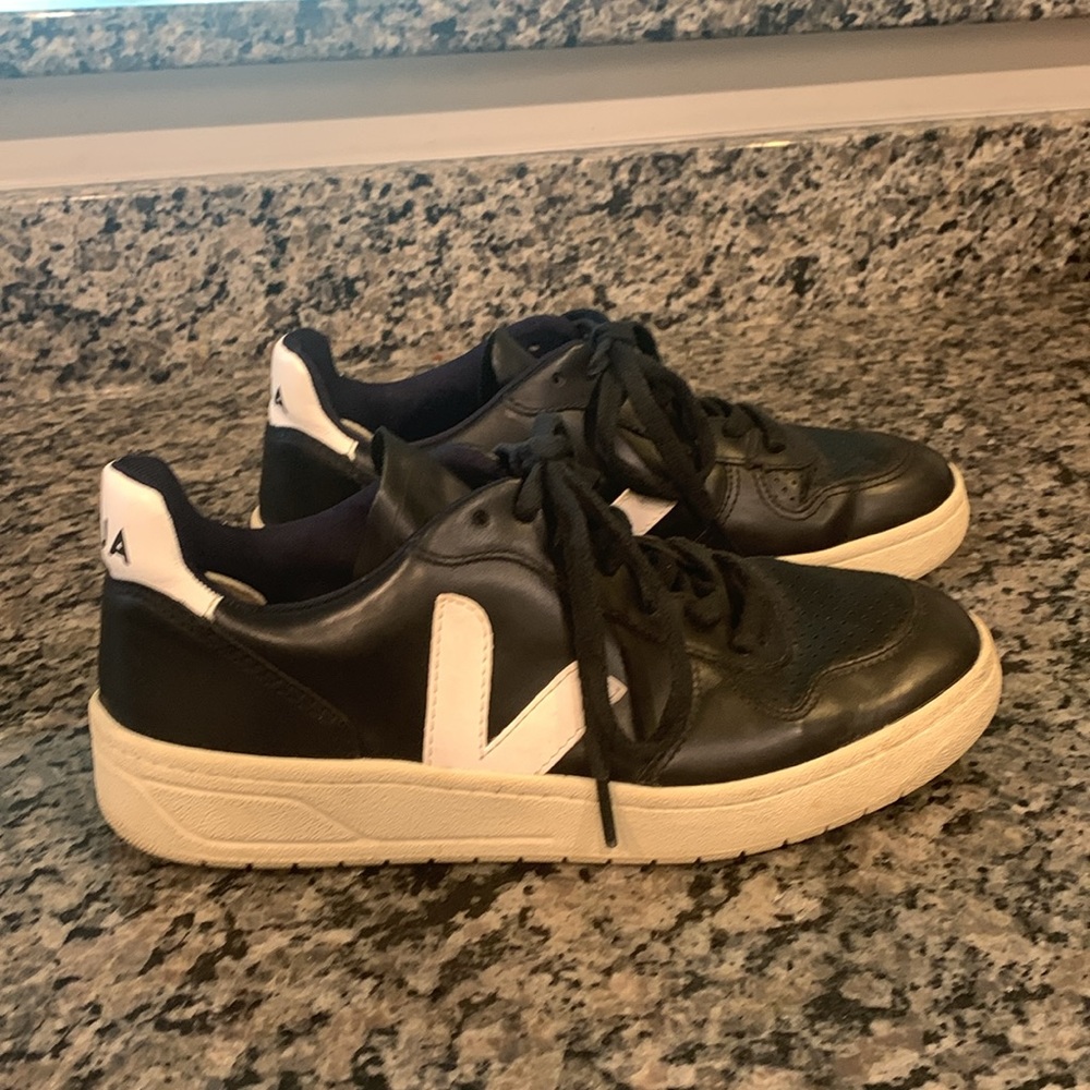 Black Veja Sneakers size 7